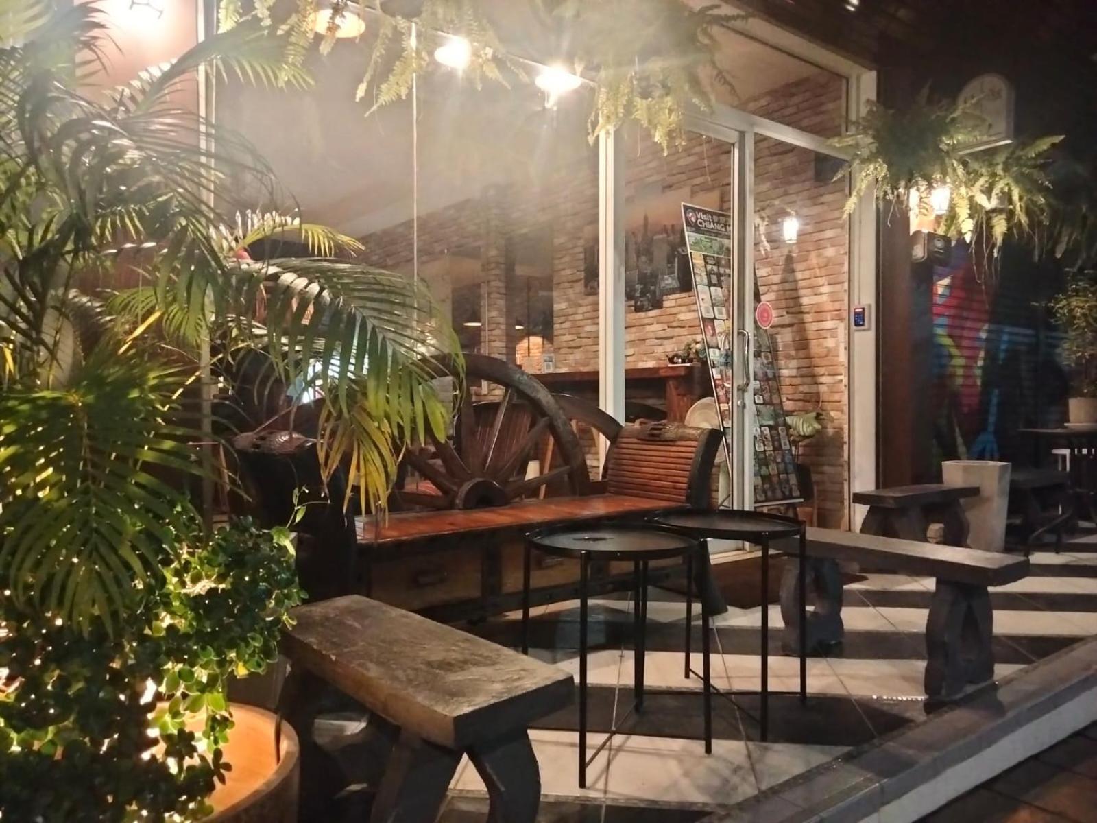 Chaiyee Coffee Chiang Mai Exterior foto